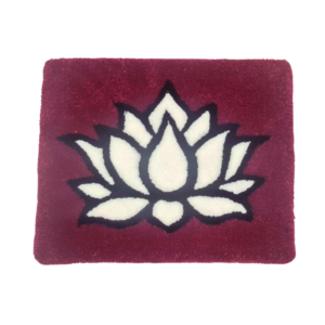 Tapis réalisé en tufting représentant une fleur de lotus